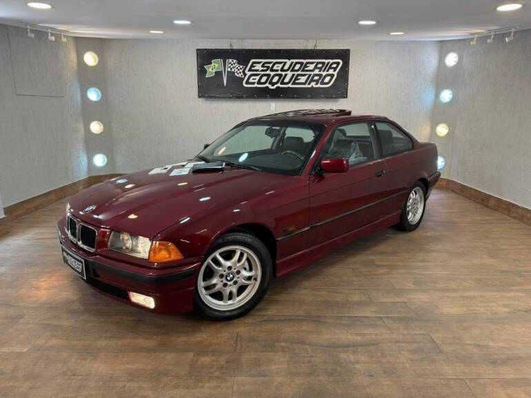 BMW 328i COUPÊ