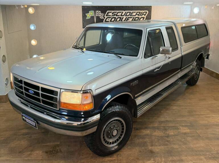 FORD F-250 XLT 7.5 V8 4×4